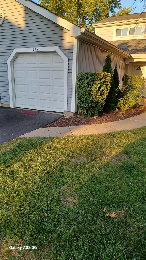 1965 Georgetown Lane, Hoffman Estates, IL 60169