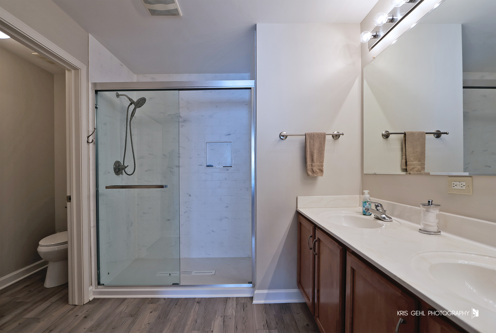 2800 SWEET CLOVER Way, Wauconda, IL 60084