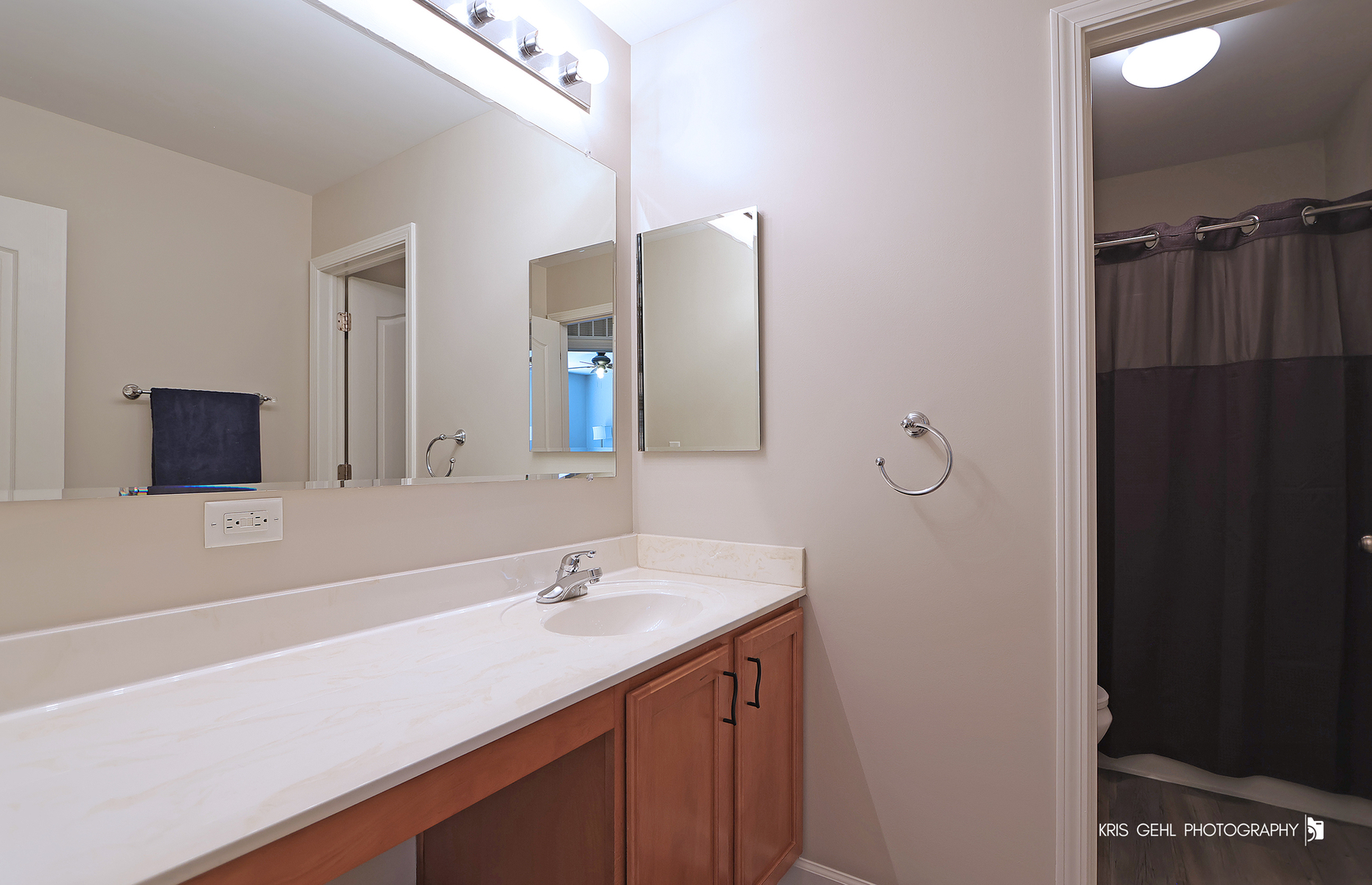 2800 SWEET CLOVER Way, Wauconda, IL 60084