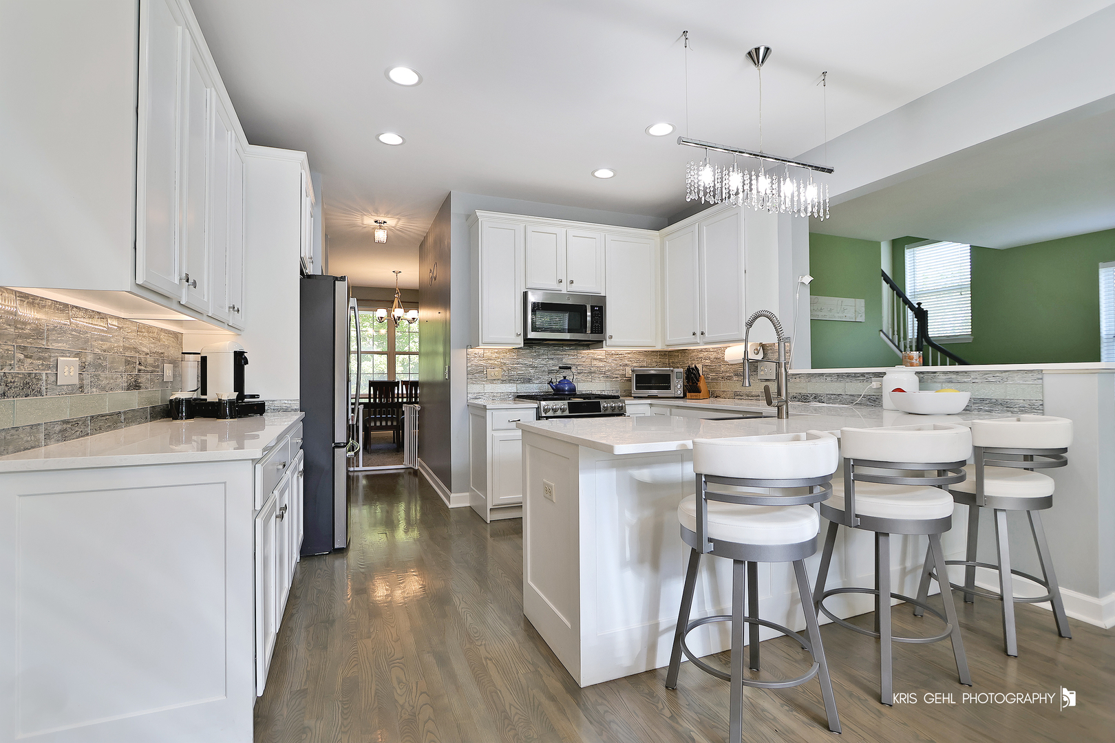2800 SWEET CLOVER Way, Wauconda, IL 60084
