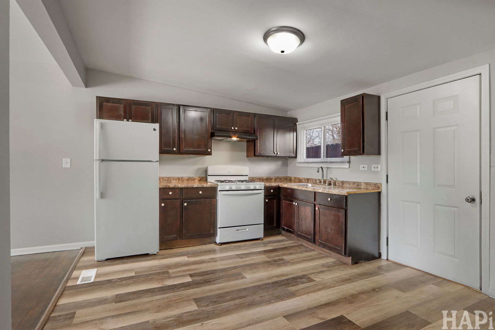 1310 N Poplar Avenue, Round Lake Beach, IL 60073