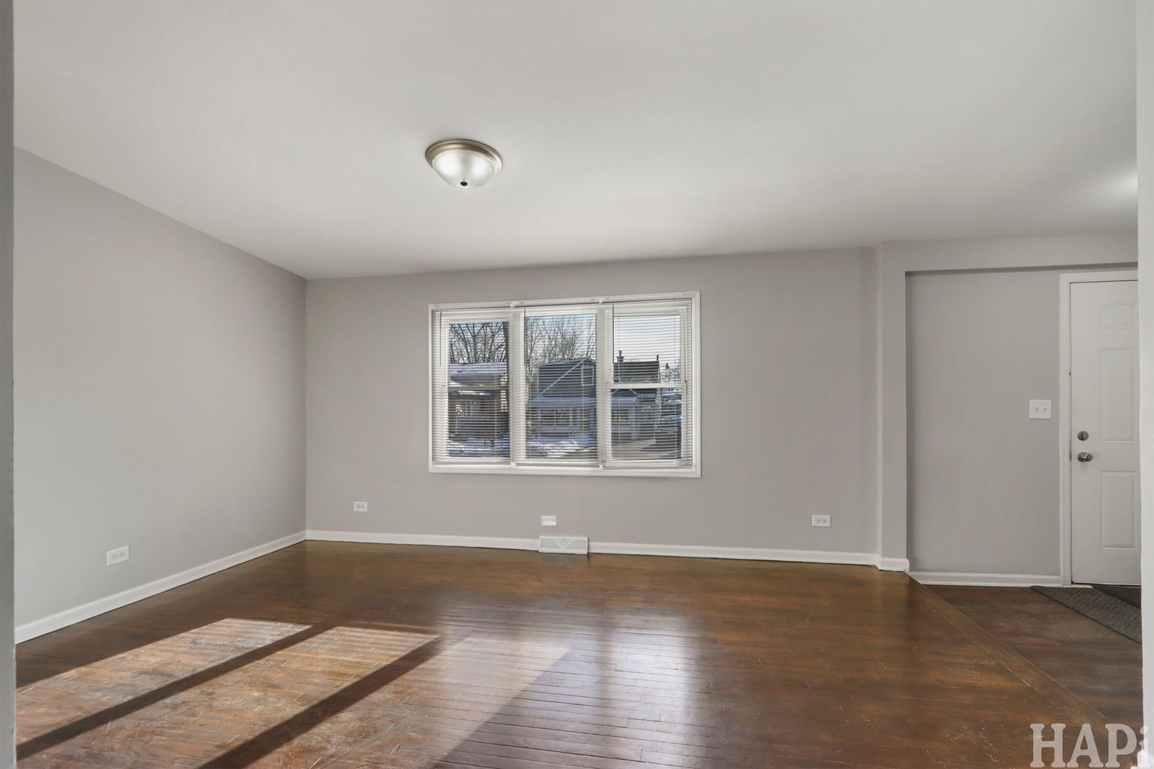 1310 N Poplar Avenue, Round Lake Beach, IL 60073