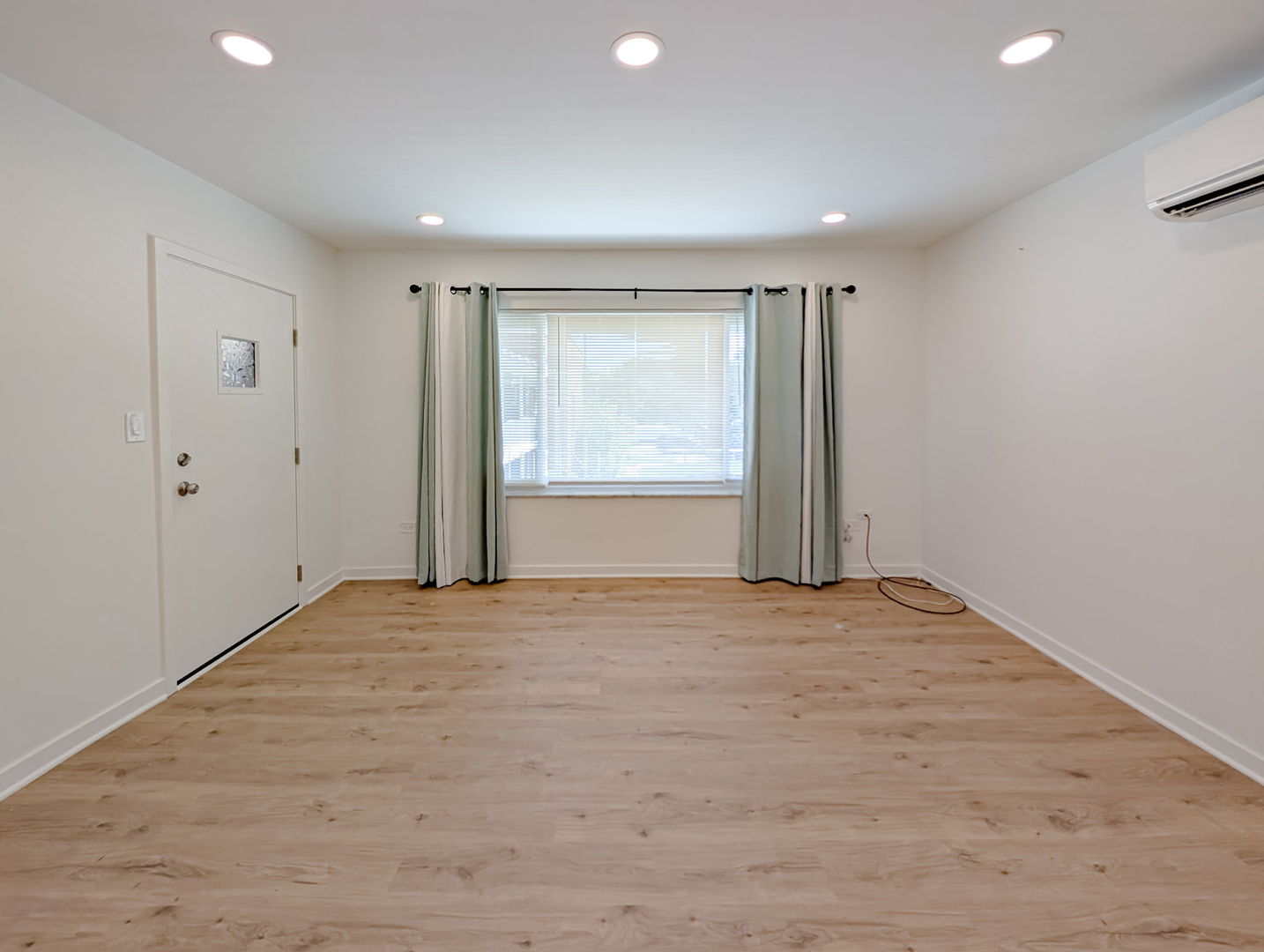 724 N Western Avenue #M, Park Ridge, IL 60068
