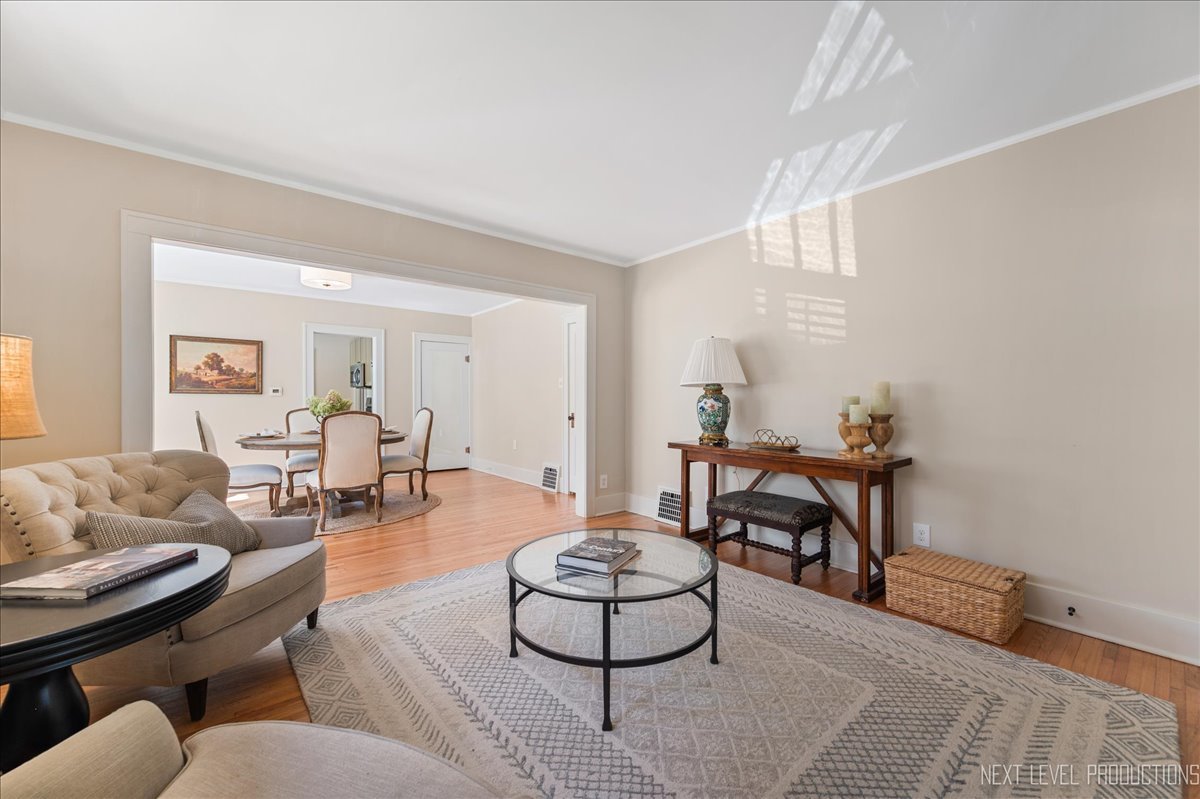 625 S 5th Street, St. Charles, IL 60174