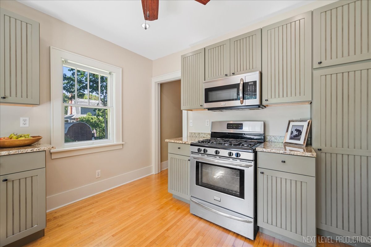 625 S 5th Street, St. Charles, IL 60174