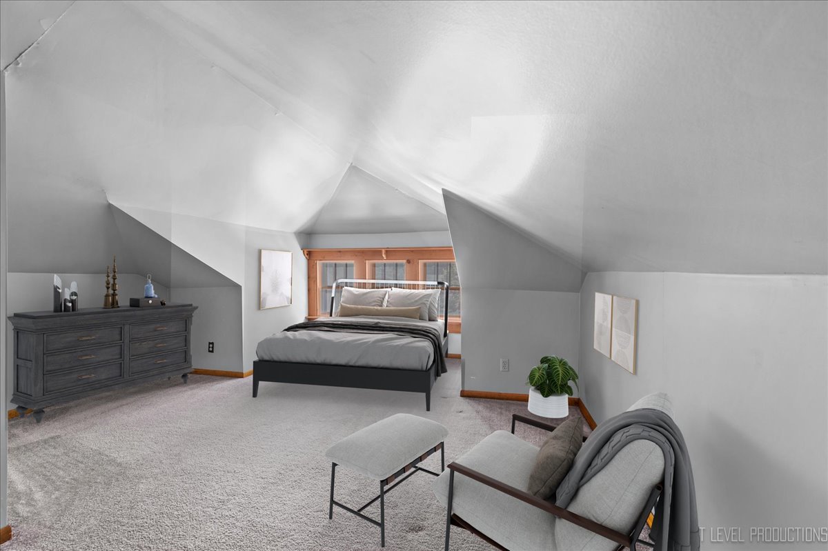 625 S 5th Street, St. Charles, IL 60174