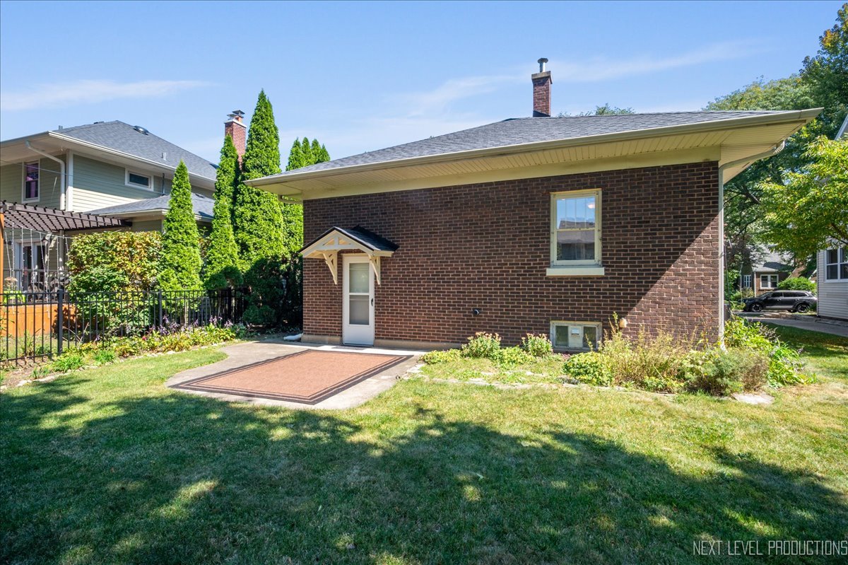 625 S 5th Street, St. Charles, IL 60174