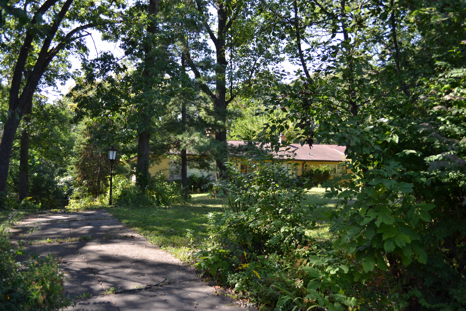 8850 S County Line Road, Burr Ridge, IL 60527