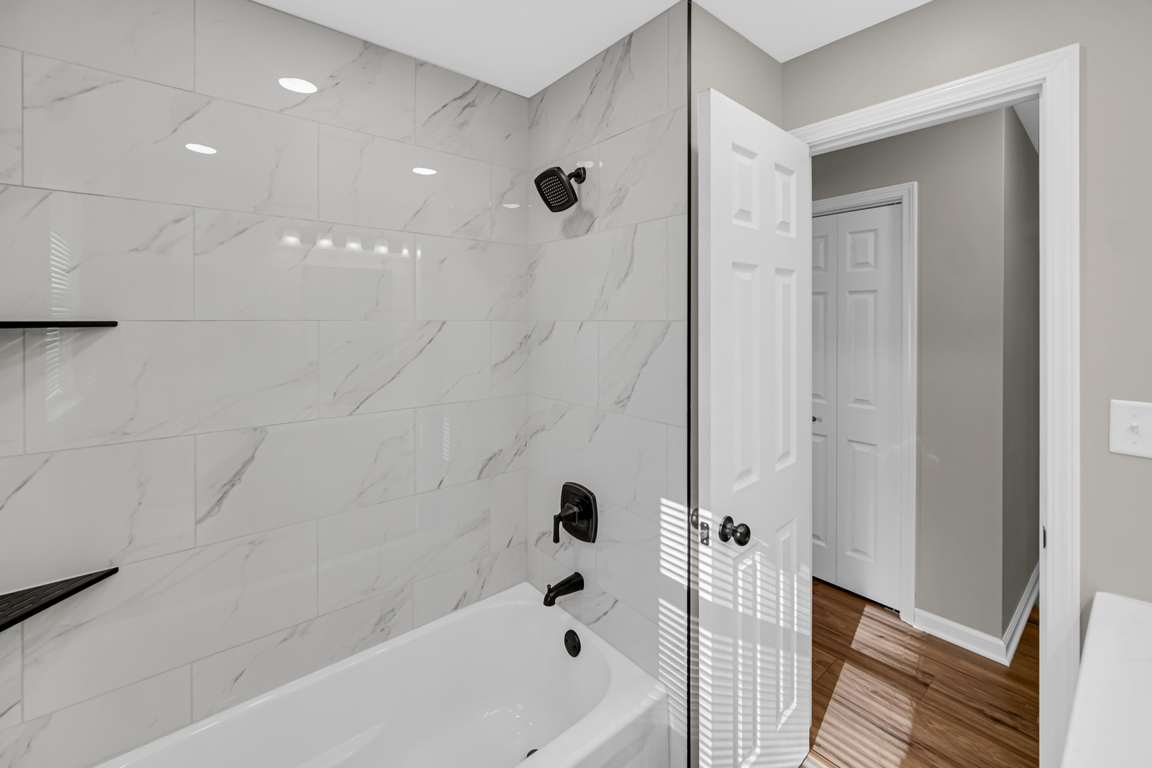 460 MARIAN Avenue, Bradley, IL 60915