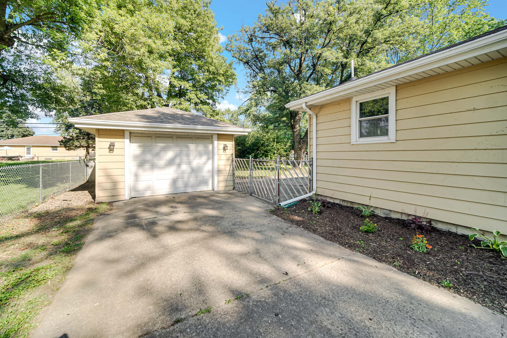 460 MARIAN Avenue, Bradley, IL 60915