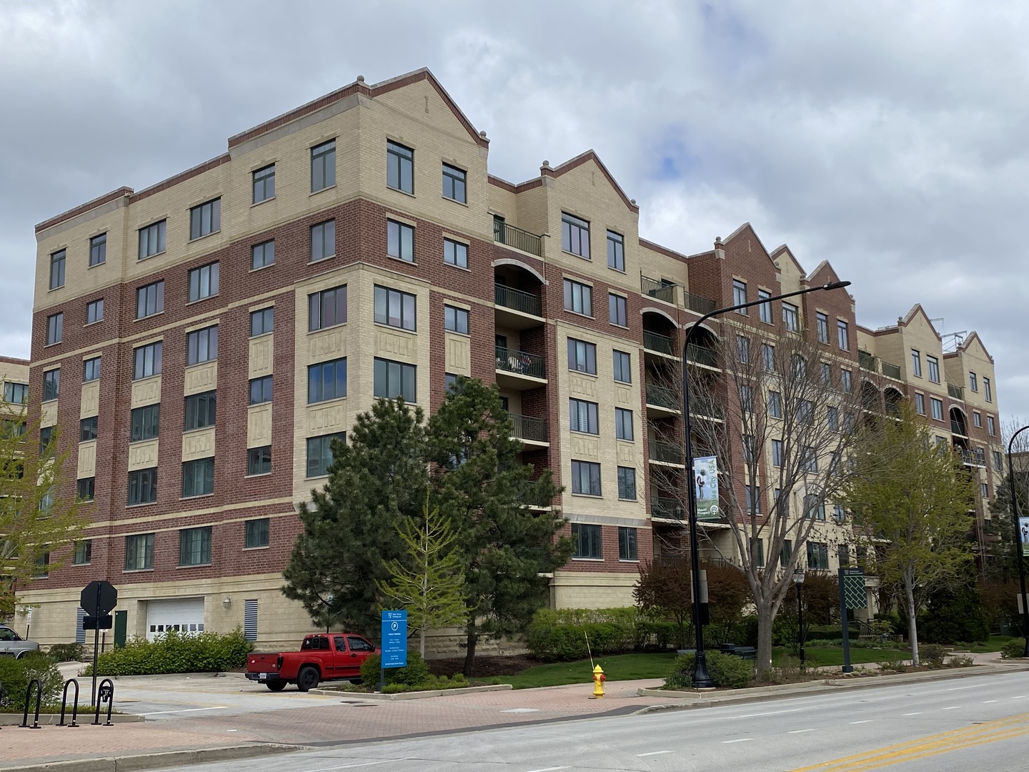 20 S MAIN Street #612, Mount Prospect, IL 60056