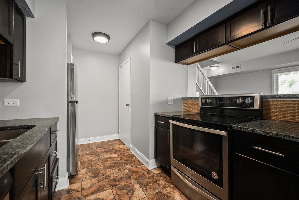 1390 N Glen Circle #B, Aurora, IL 60506