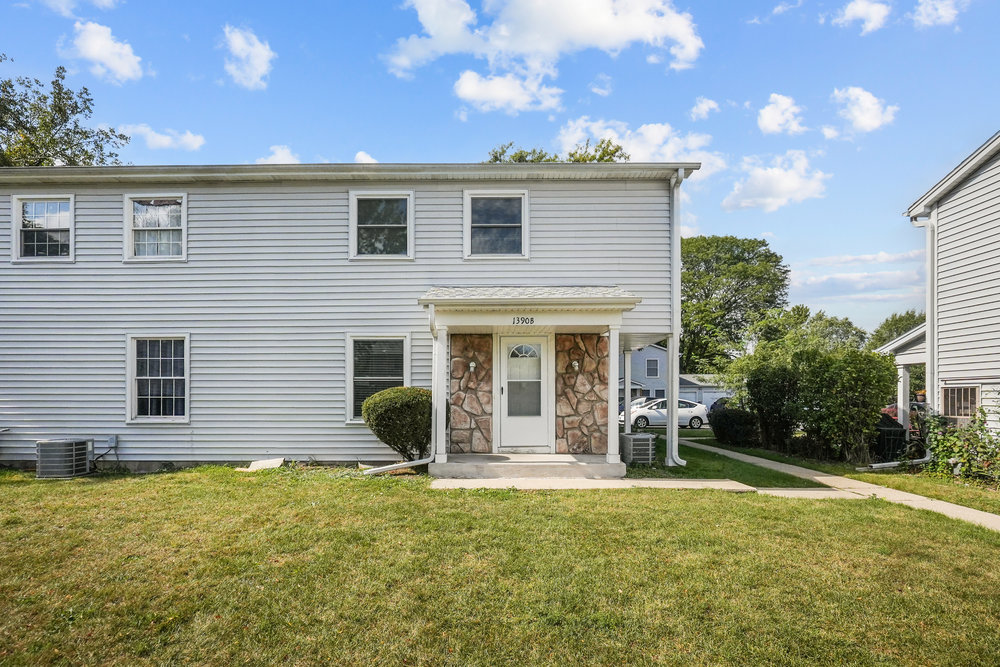 1390 N Glen Circle #B, Aurora, IL 60506