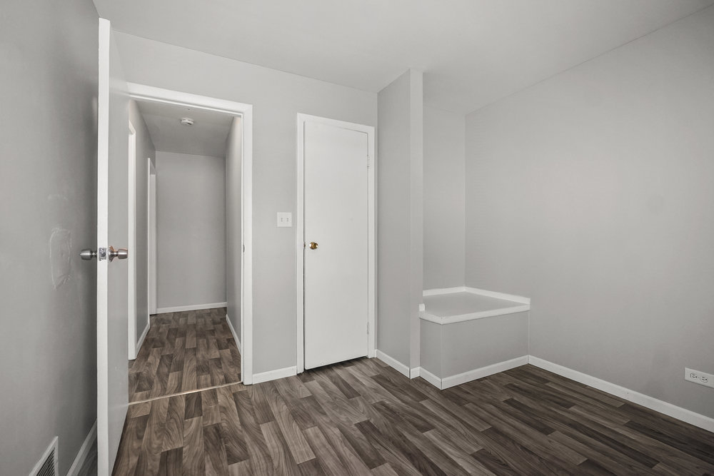 1390 N Glen Circle #B, Aurora, IL 60506