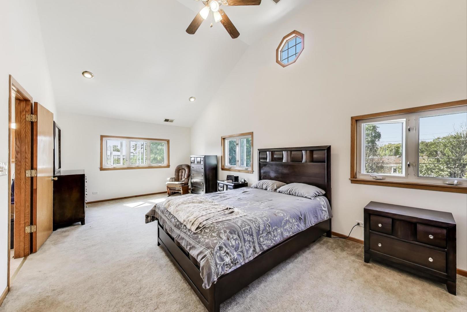 7808 S 78th Court, Bridgeview, IL 60455