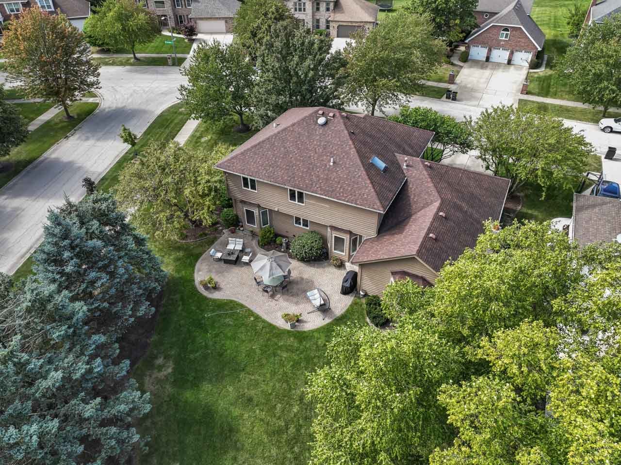 675 Red Maple Lane, Roselle, IL 60172
