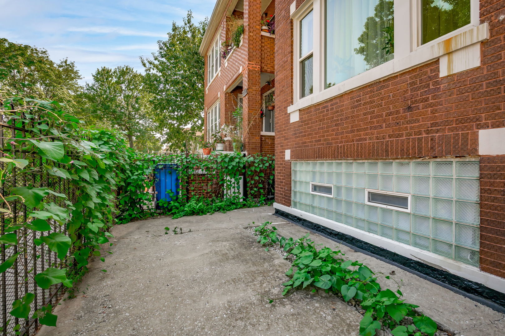 4554 S WASHTENAW Avenue, Chicago, IL 60632