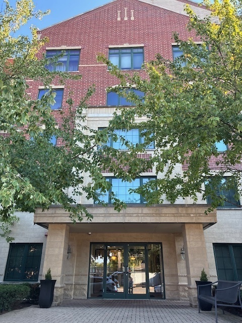 5 W CENTRAL Avenue #201, Mount Prospect, IL 60056