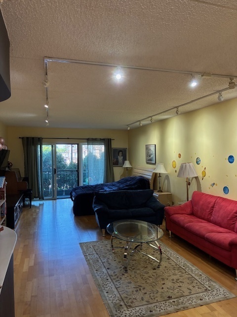 5 W CENTRAL Avenue #201, Mount Prospect, IL 60056