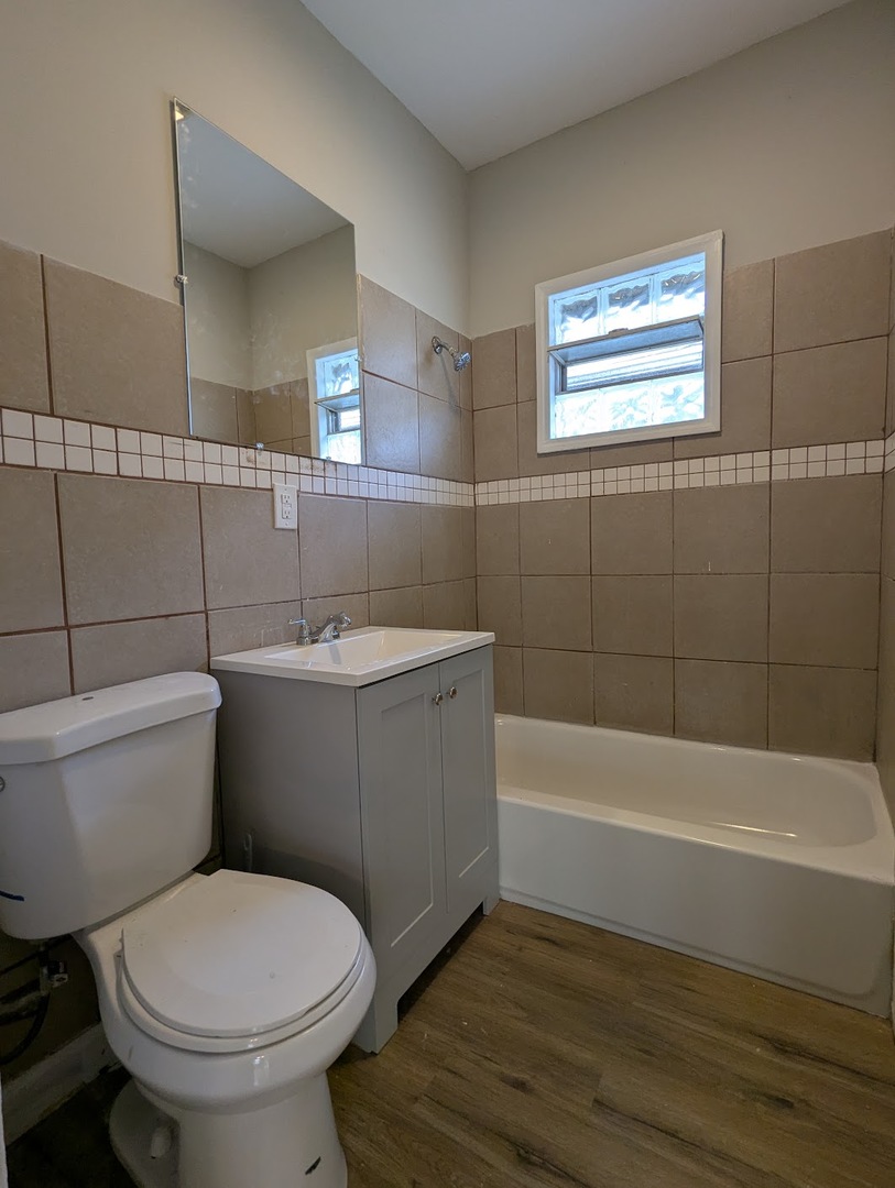 10056 S Indiana Avenue, Chicago, IL 60628