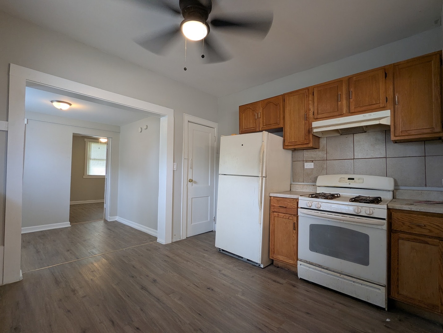 10056 S Indiana Avenue, Chicago, IL 60628