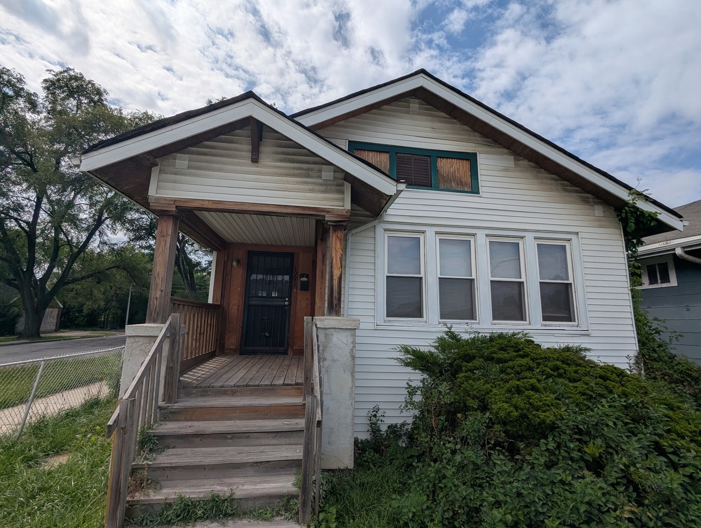 10056 S Indiana Avenue, Chicago, IL 60628