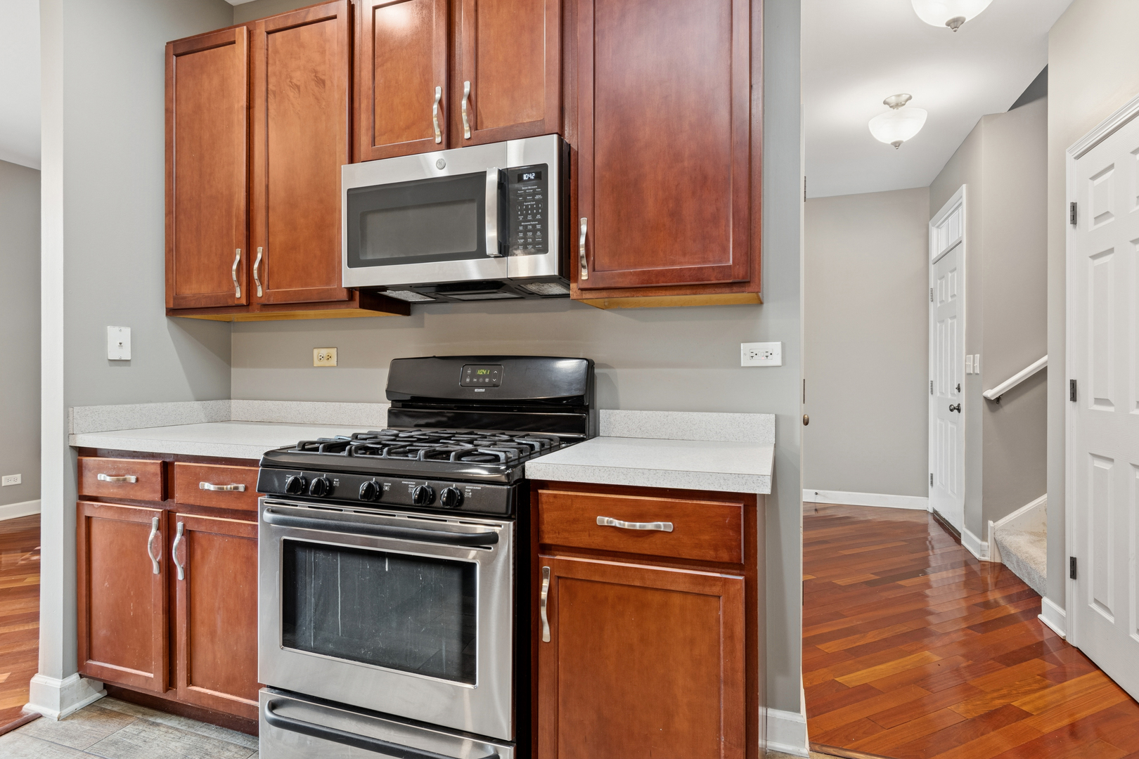 450 Majestic Lane, Oswego, IL 60543