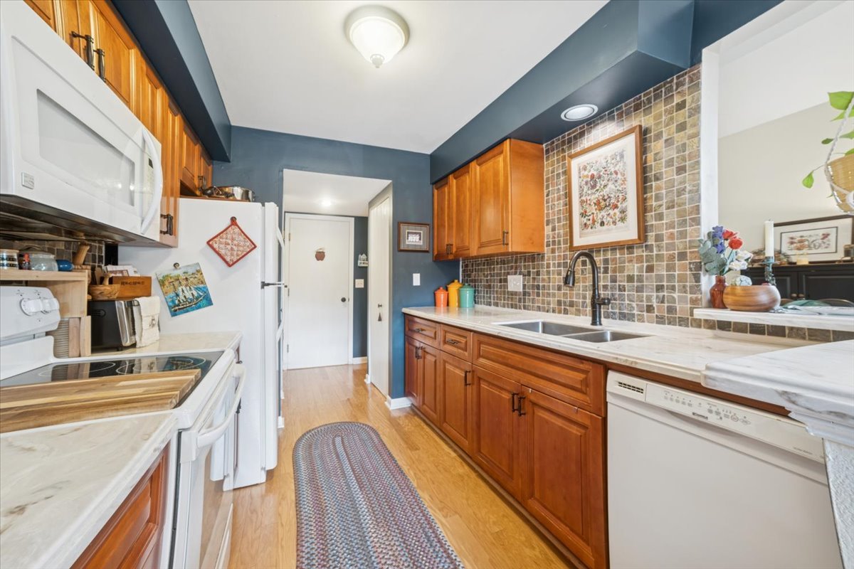 1022 N Knollwood Drive, Palatine, IL 60067