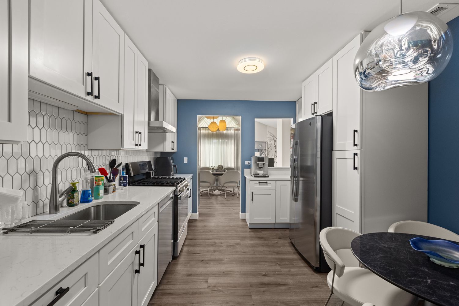 1032 Courtland Drive, Buffalo Grove, IL 60089