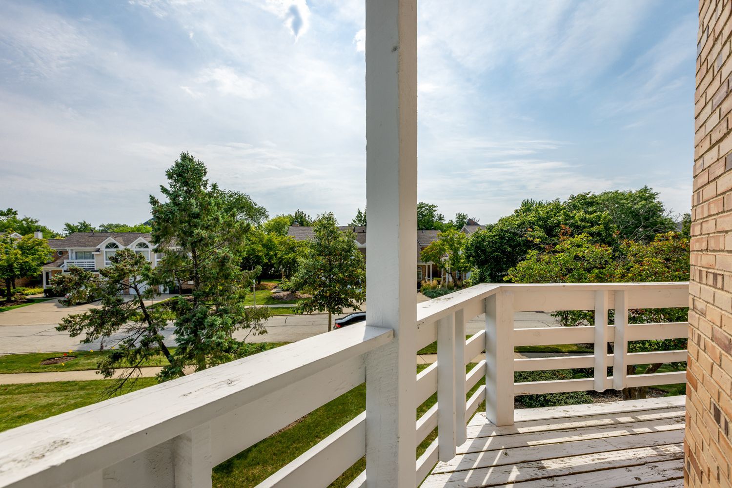 1032 Courtland Drive, Buffalo Grove, IL 60089