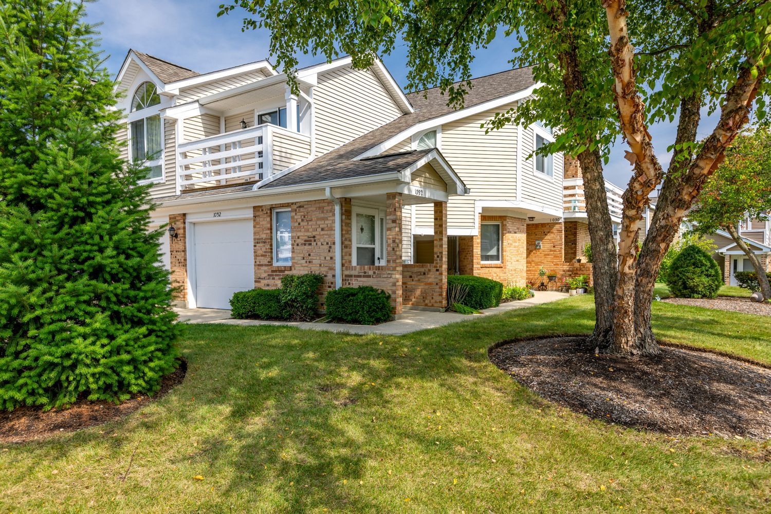 1032 Courtland Drive, Buffalo Grove, IL 60089
