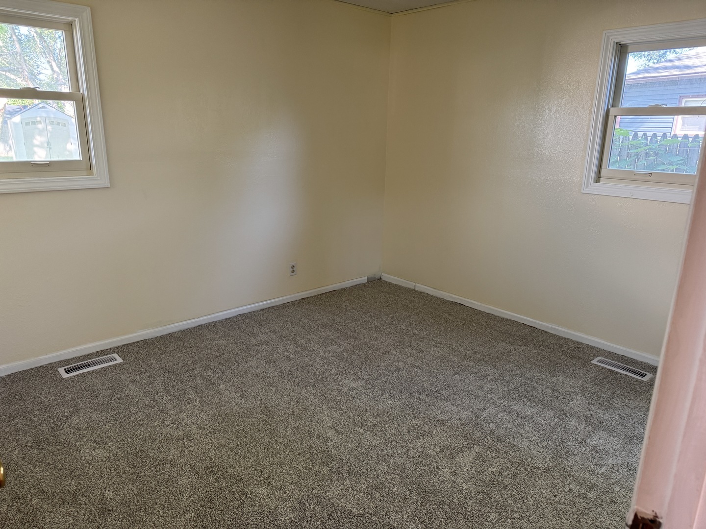 3 McCabe Drive, Streamwood, IL 60107