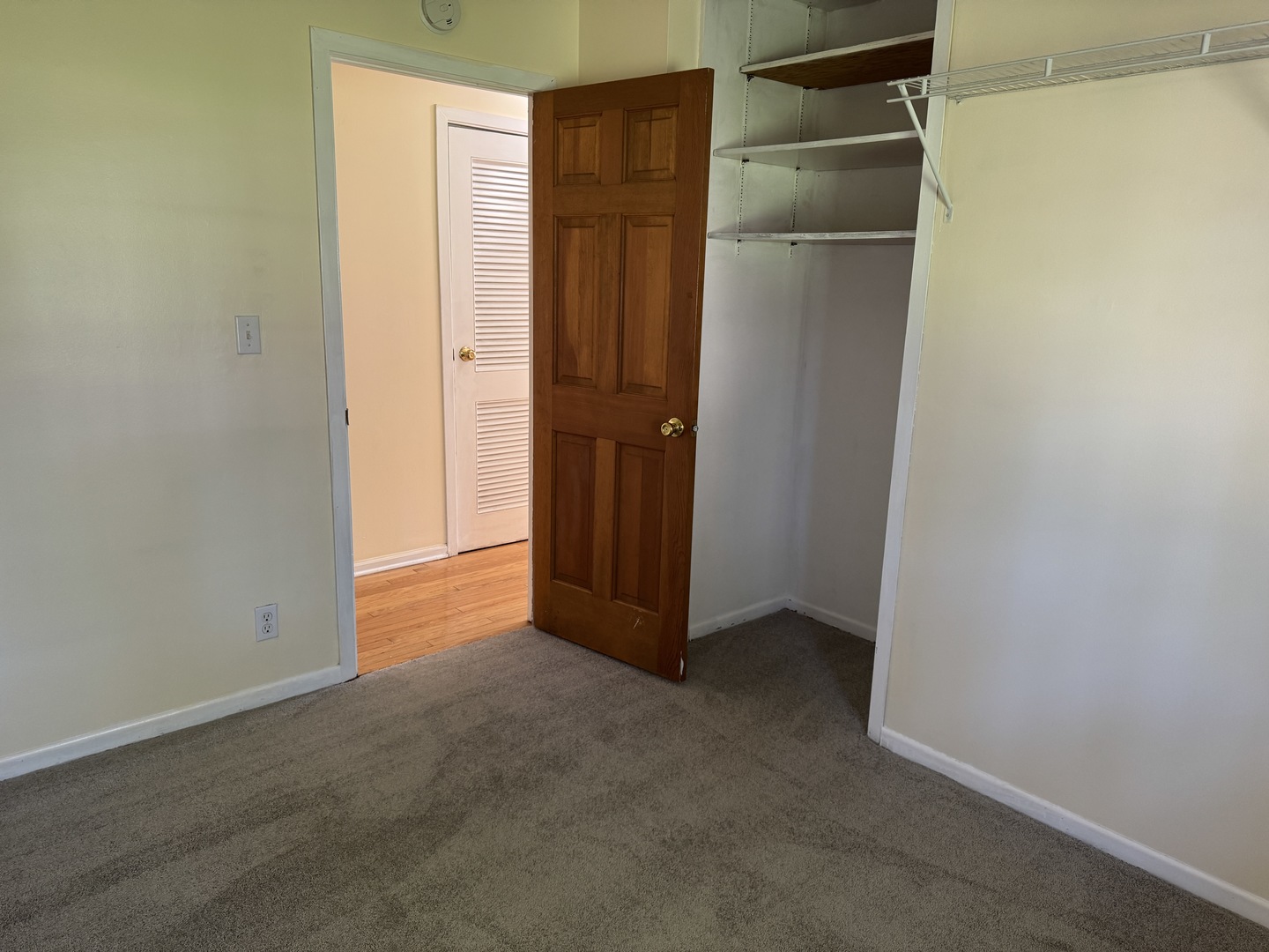 3 McCabe Drive, Streamwood, IL 60107