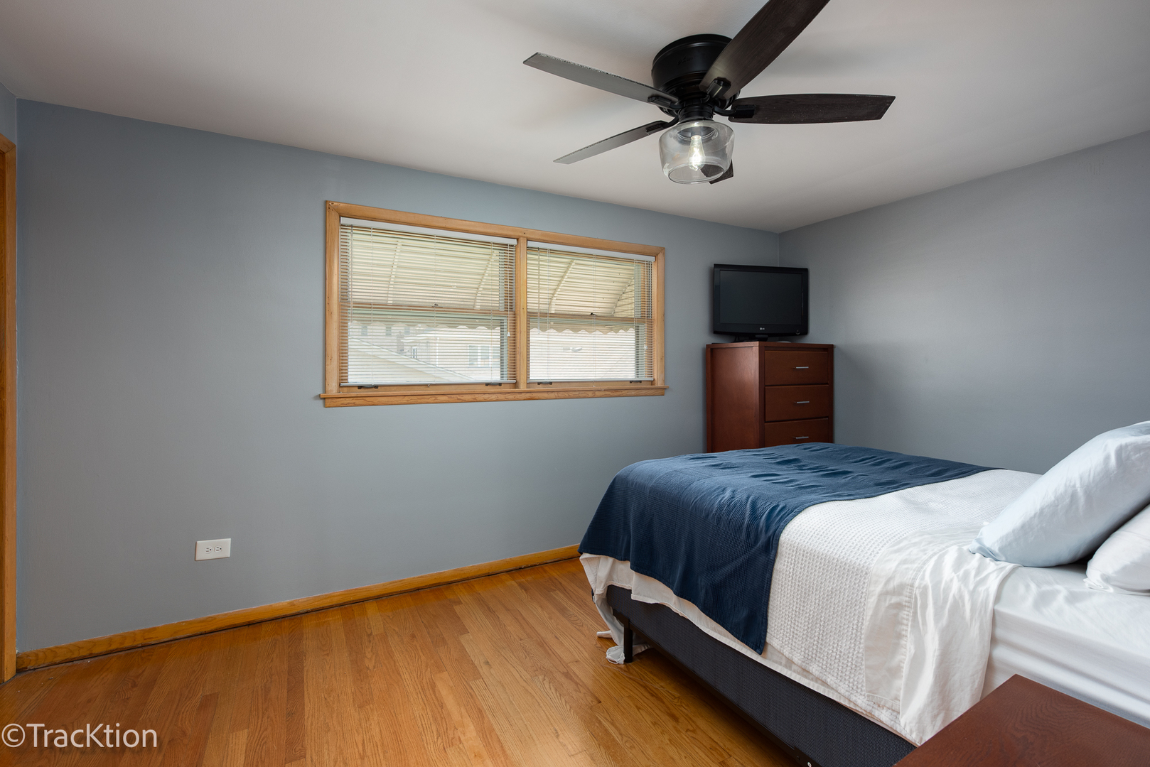 5917 W 59th Street, Chicago, IL 60638