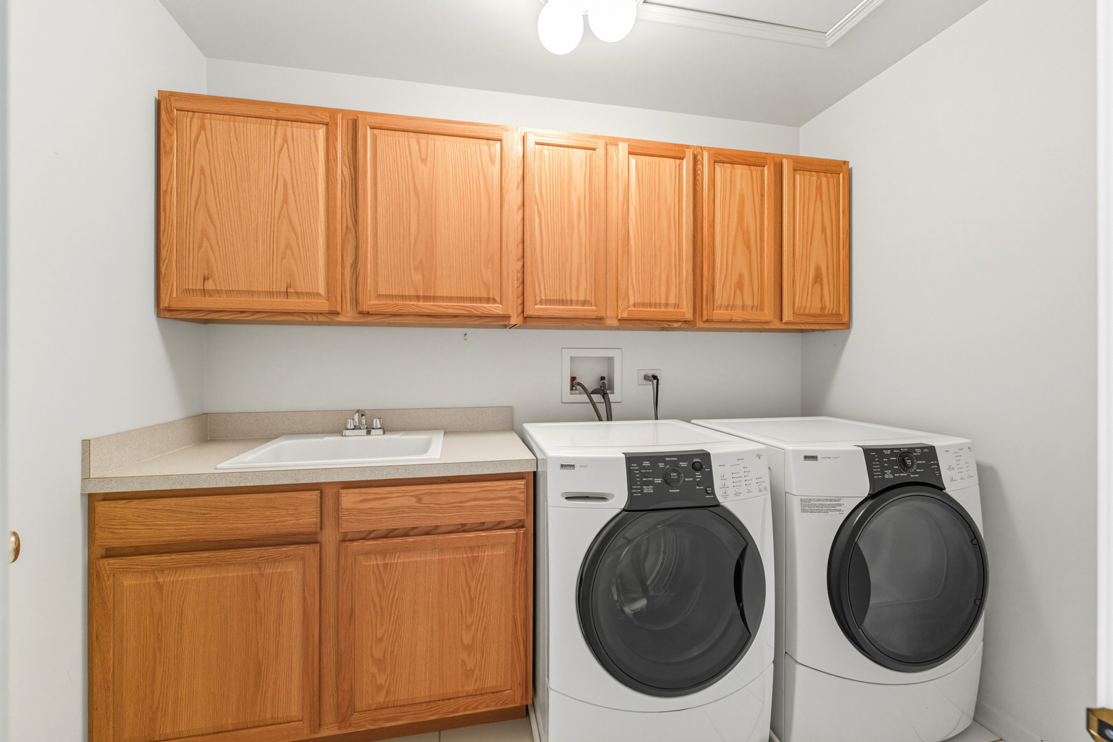 5662 Cambridge Way, Hanover Park, IL 60133