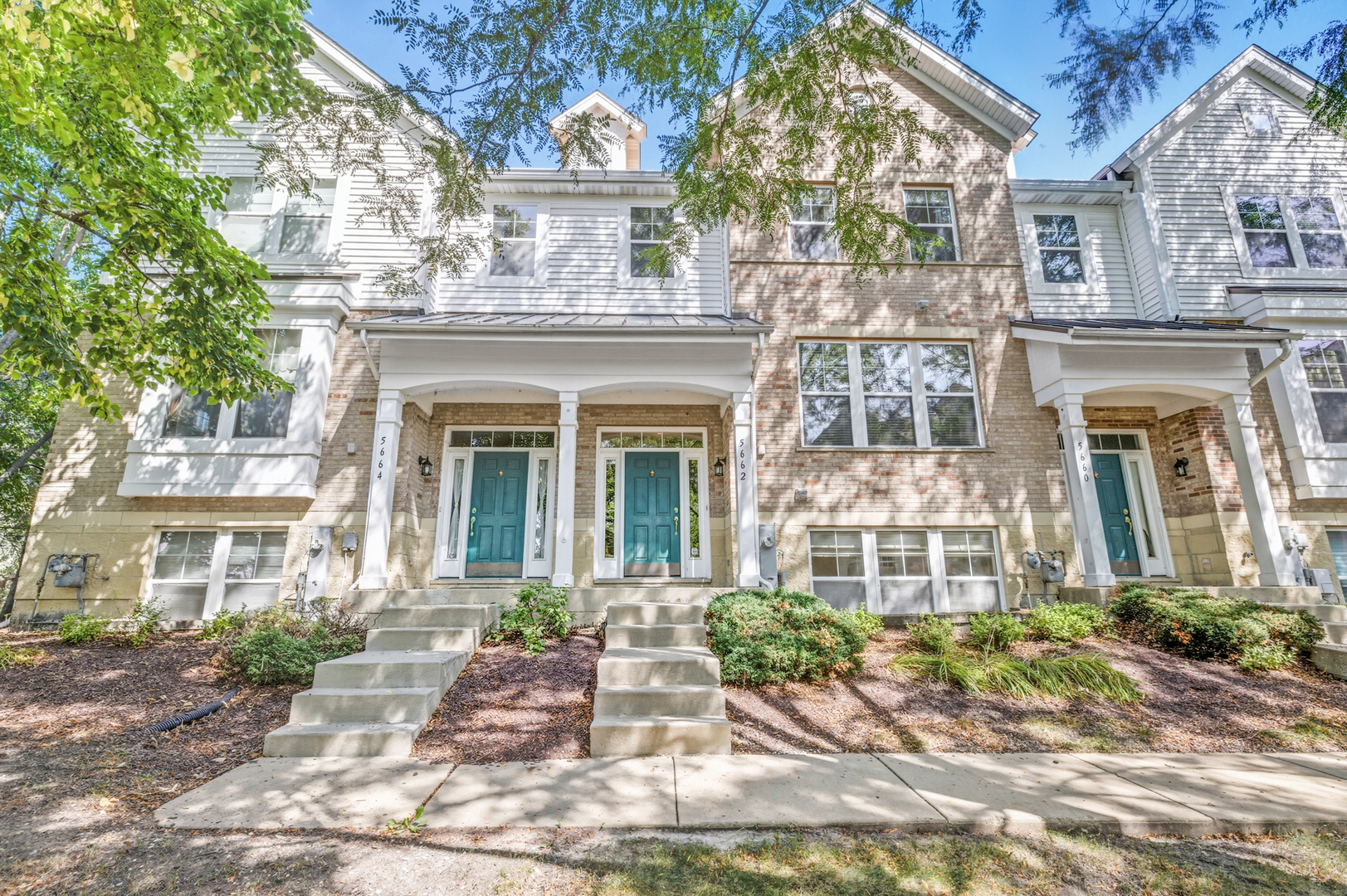 5662 Cambridge Way, Hanover Park, IL 60133