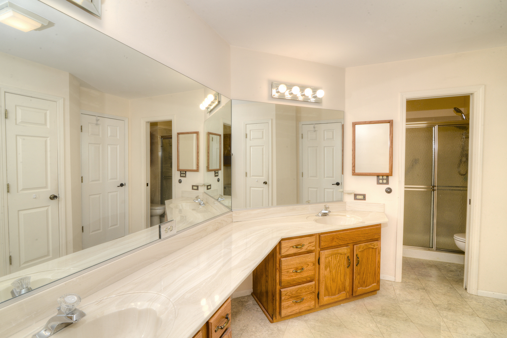 1502 Canbury Court #D1, Wheeling, IL 60090
