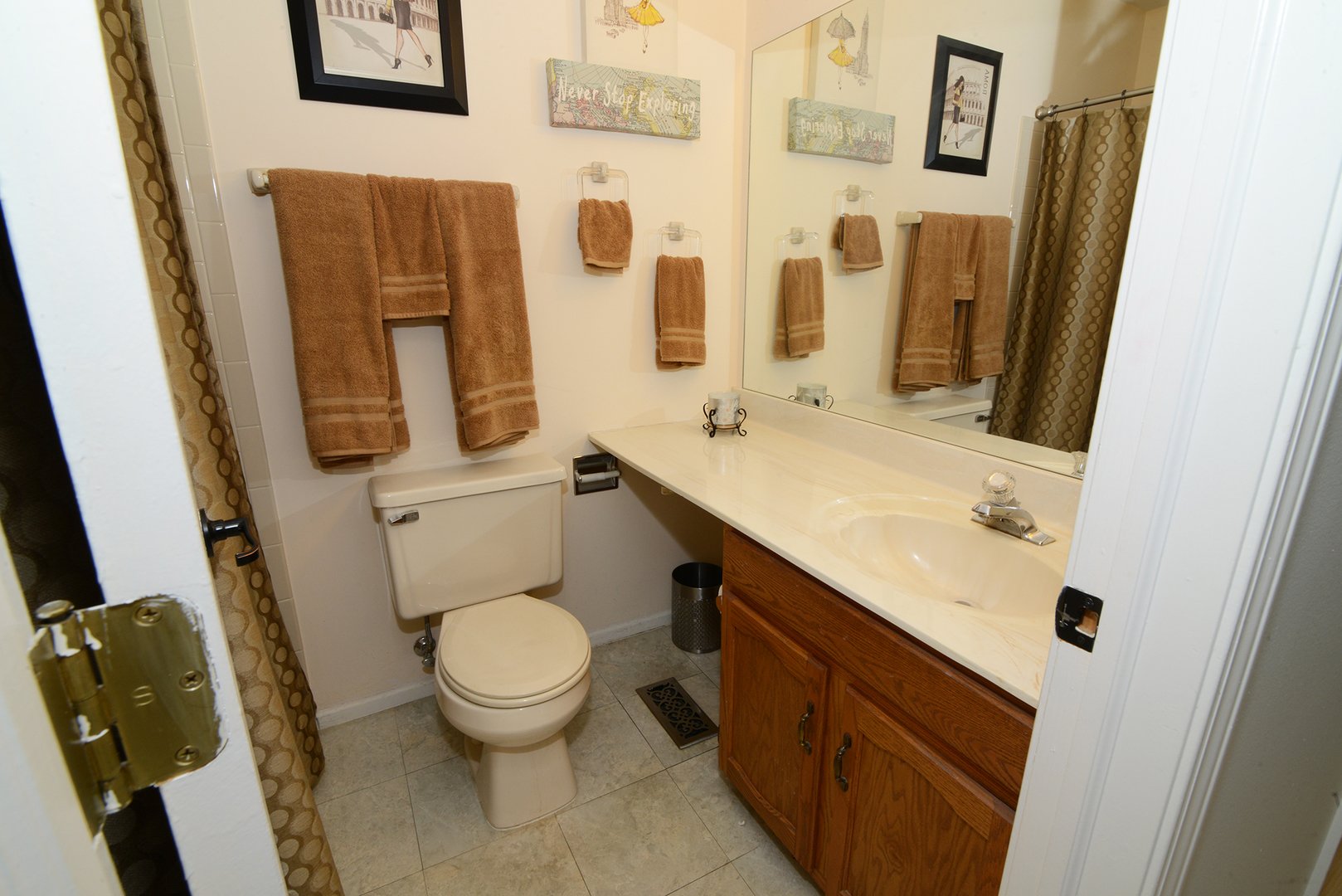 1502 Canbury Court #D1, Wheeling, IL 60090