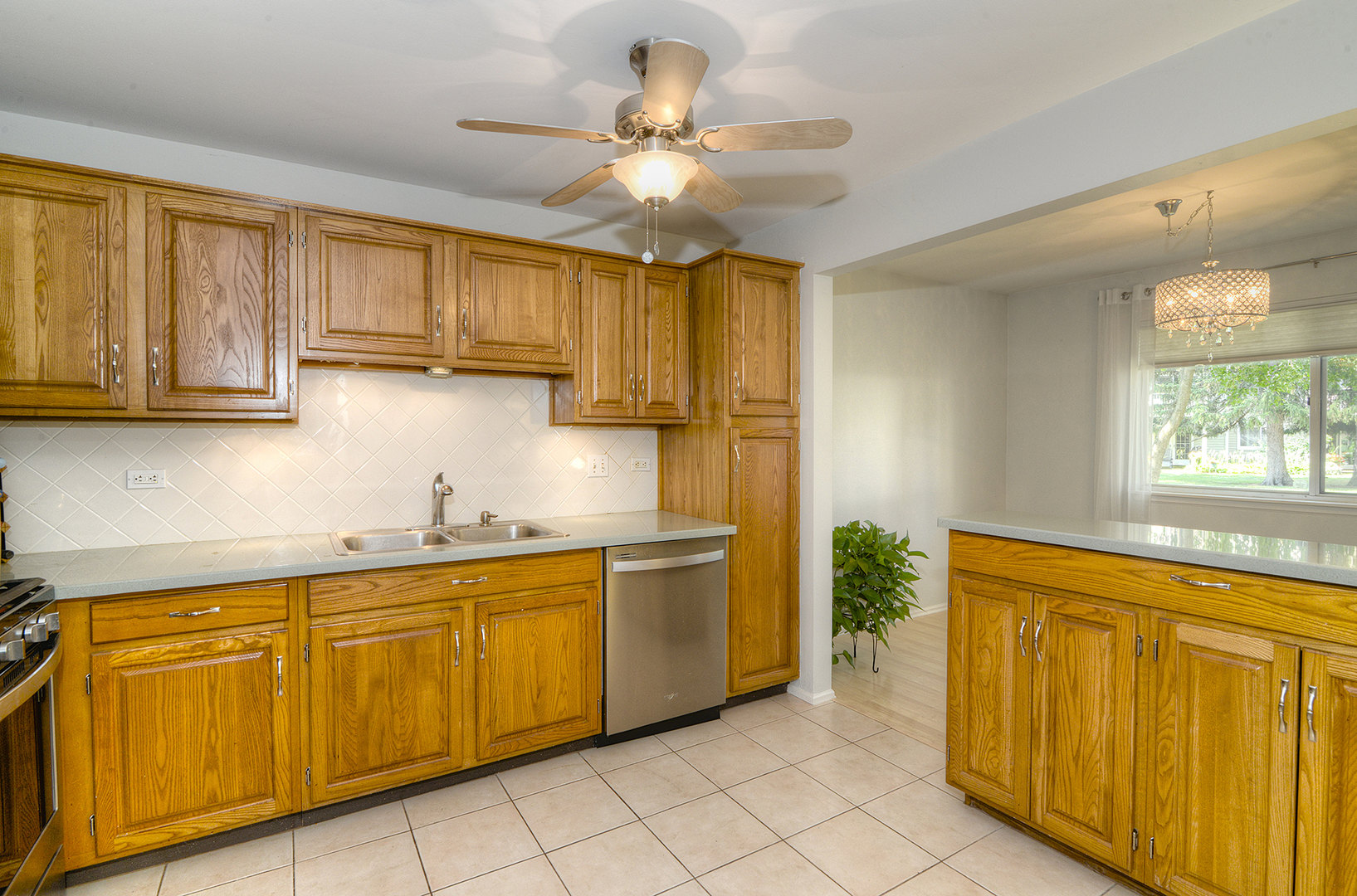 1502 Canbury Court #D1, Wheeling, IL 60090