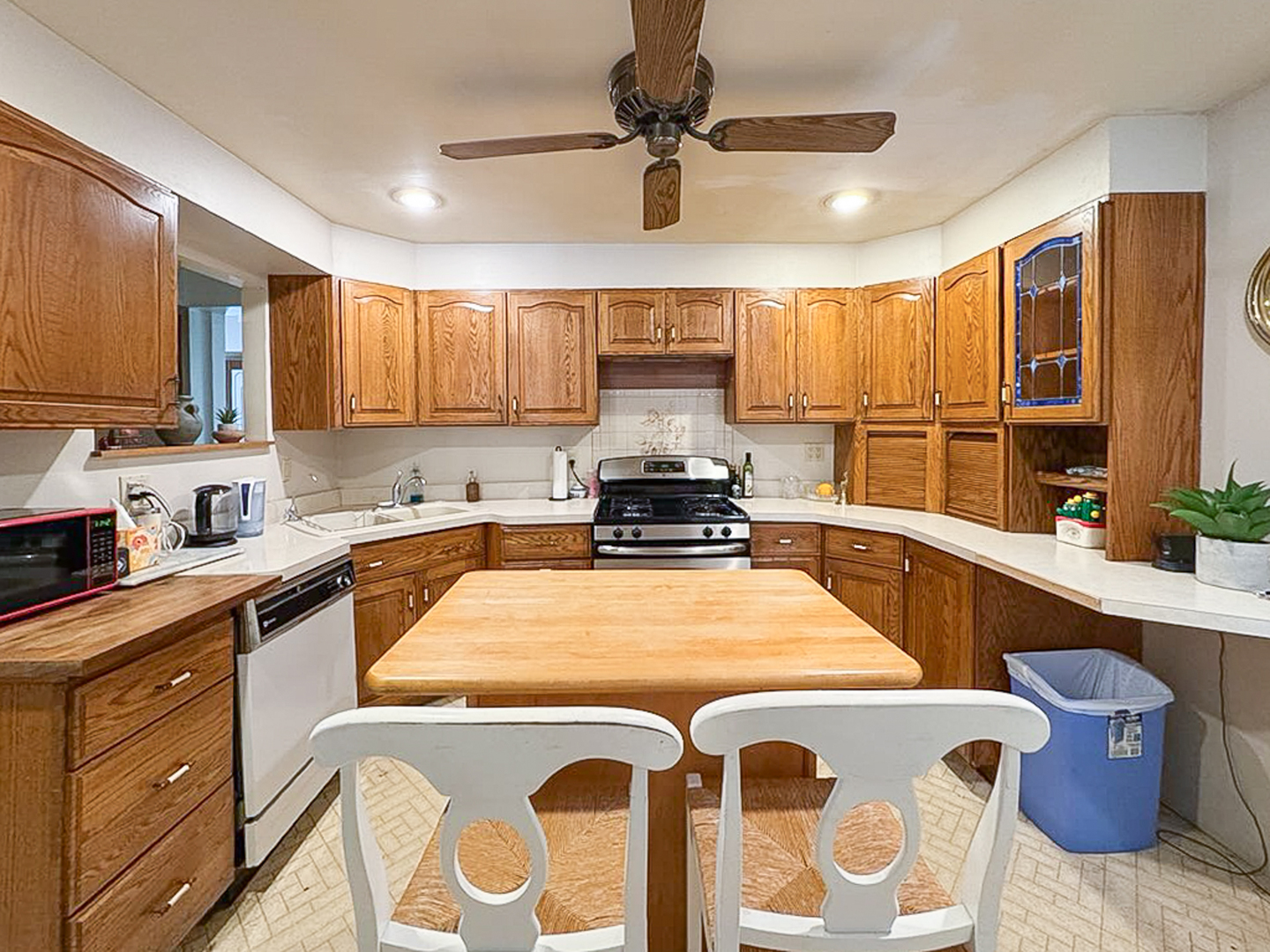 206 S Adams Street, Westmont, IL 60559