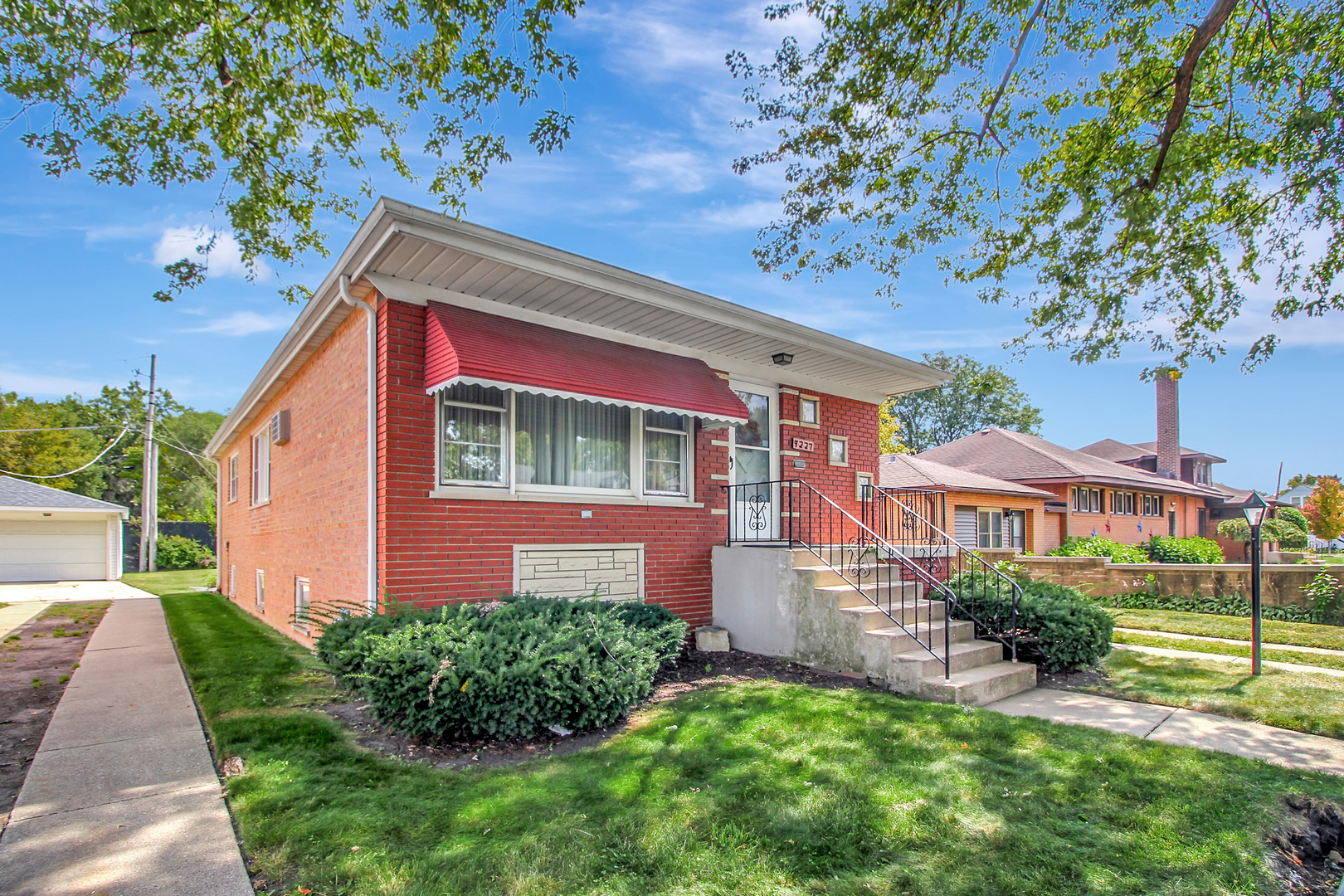9227 S Turner Avenue, Evergreen Park, IL 60805