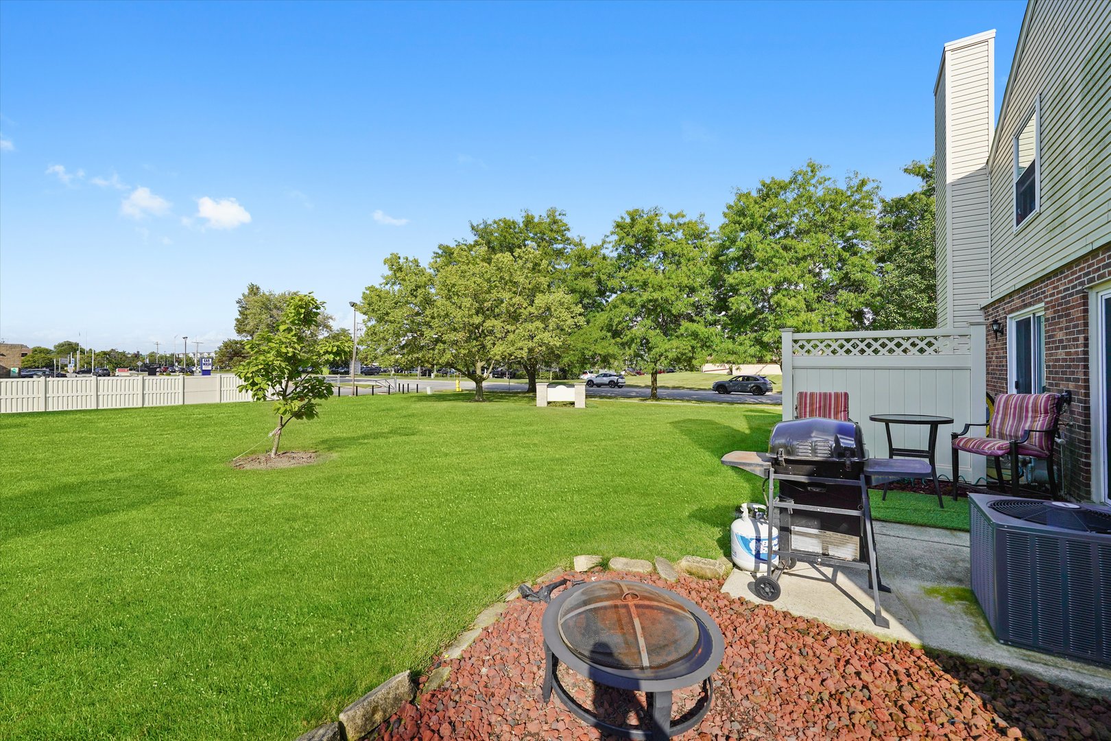 16011 84th Place, Tinley Park, IL 60487