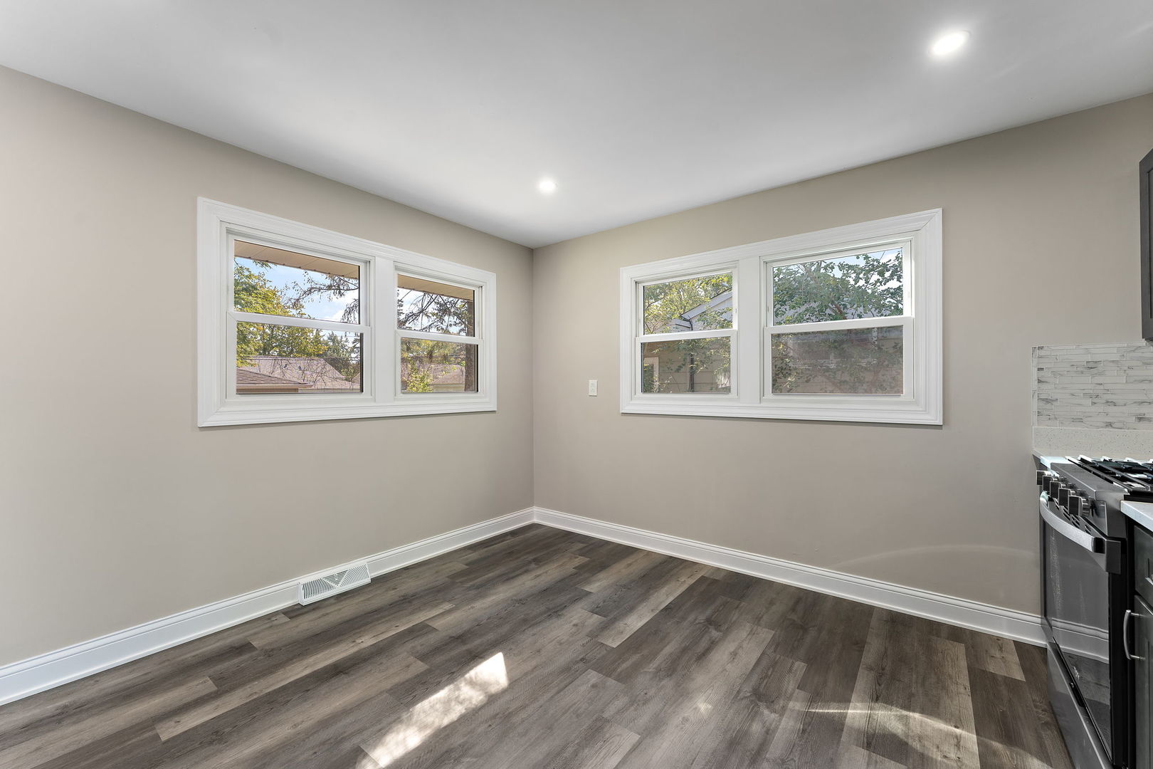 15519 Elm Street, South Holland, IL 60473