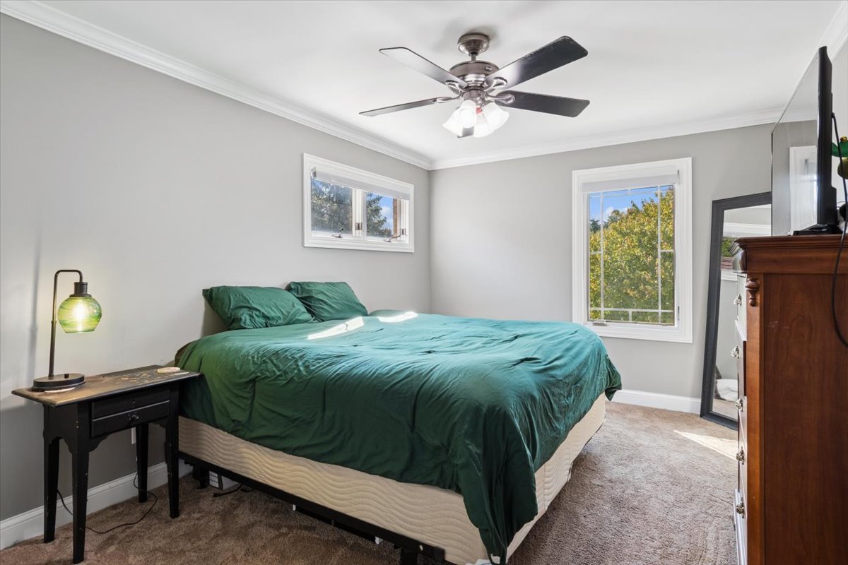 7 Iroquois Court, Oswego, IL 60543