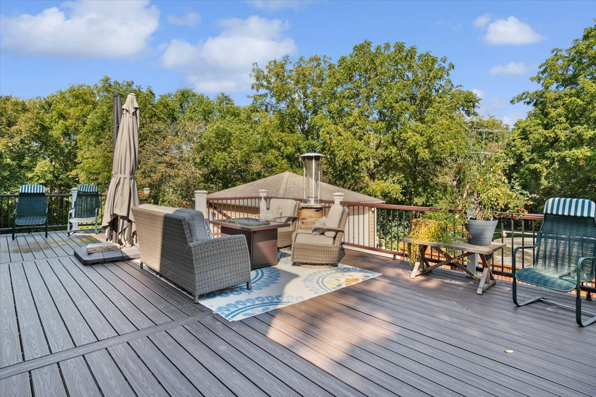 7 Iroquois Court, Oswego, IL 60543