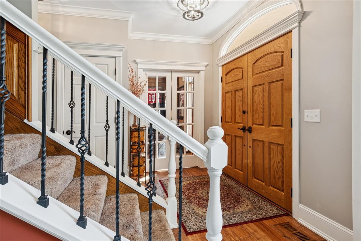 7 Iroquois Court, Oswego, IL 60543