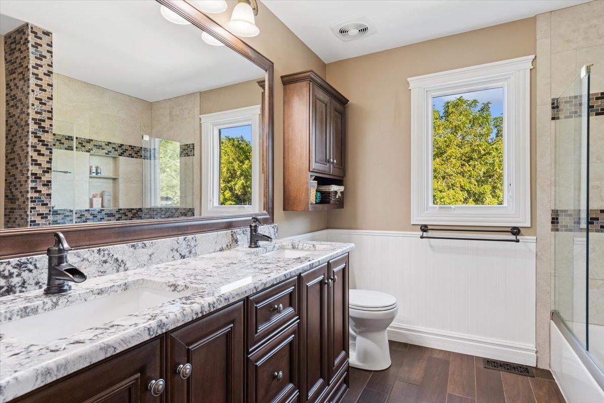 7 Iroquois Court, Oswego, IL 60543