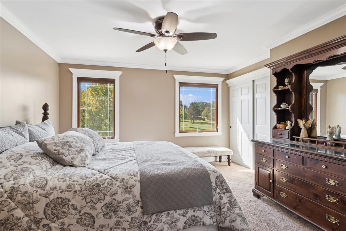 7 Iroquois Court, Oswego, IL 60543