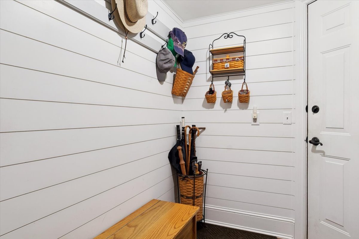 7 Iroquois Court, Oswego, IL 60543