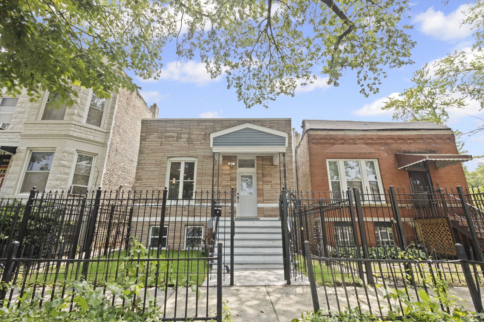 4025 W Adams Street, Chicago, IL 60624